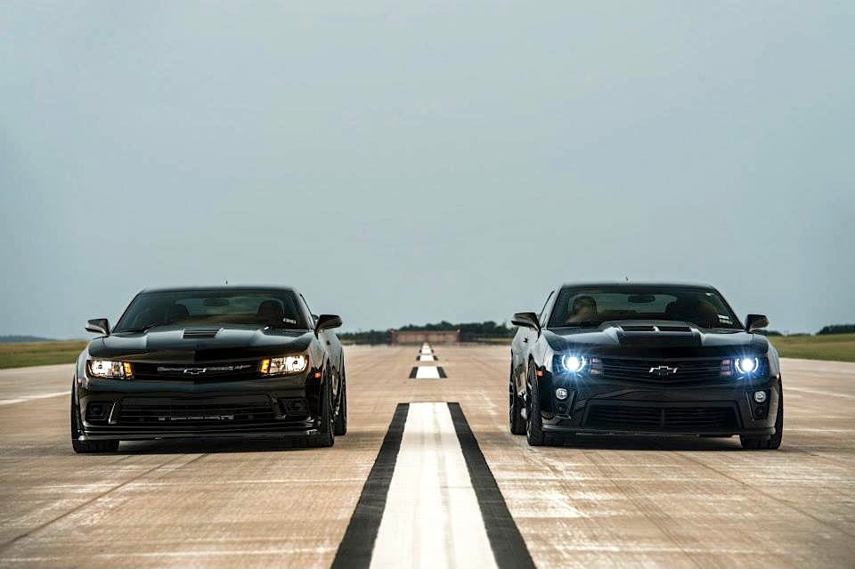 Everything's bigger in Texas: Hennessey Camaro Z/28 vs ZL1 - ChevyTV