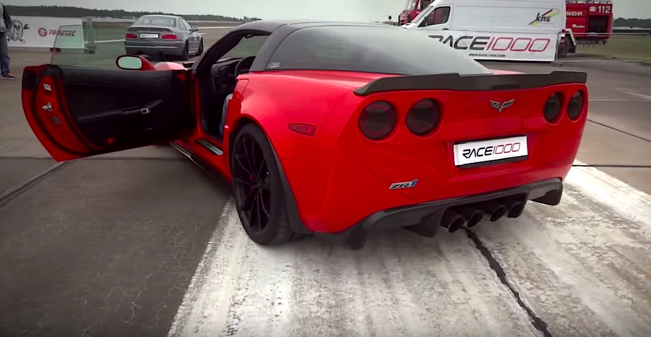 Corvette ZR1 Brutal Acceleration & Sound