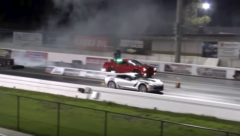 C7 Z06 Corvette vs Challenger SRT - 1/4 Mile Drag Race Video