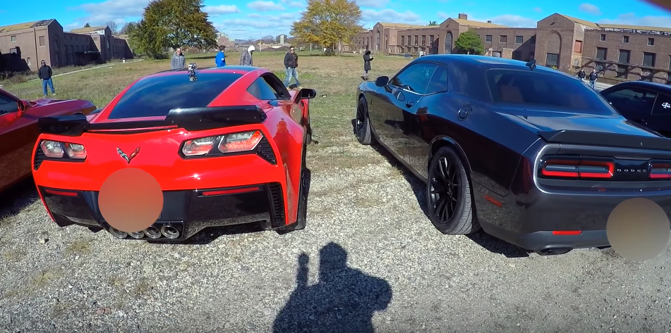 Corvette vs Hellcat Rev Off