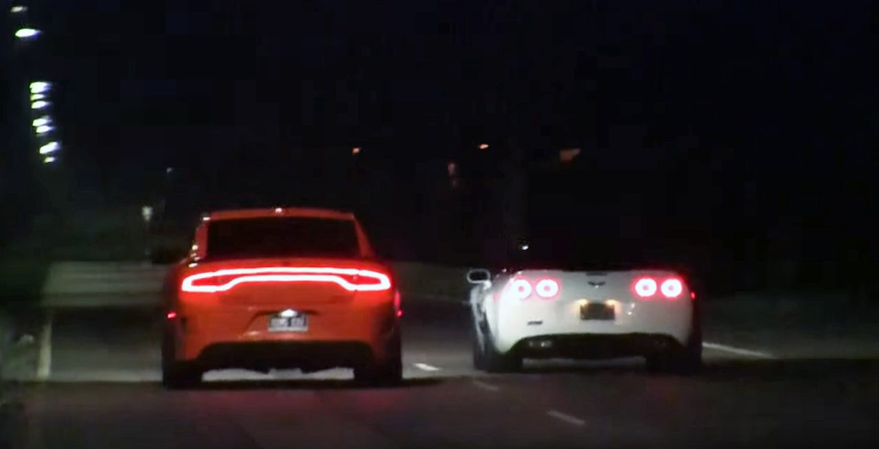 Hellcat vs corvette zr1